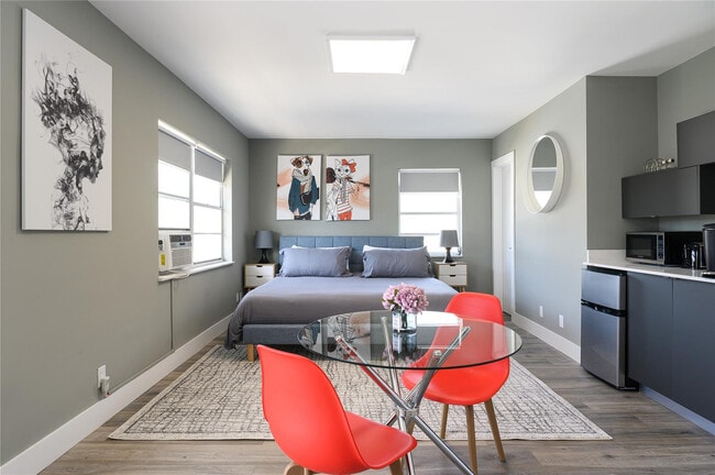 Photo - 1020 N Victoria Park Rd Unit 20