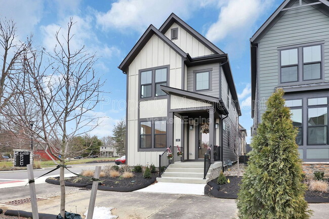 Photo - 105 Encore Park Bend