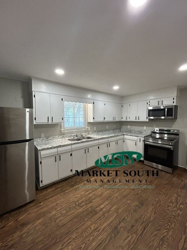 Photo - Remodeled home in East Savannah!