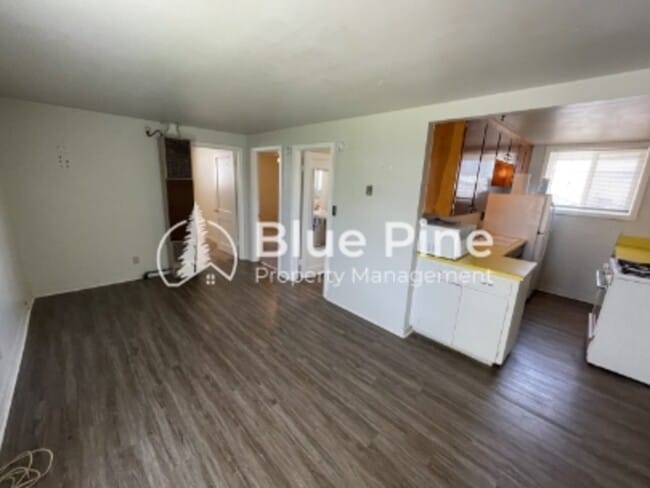 Photo - 550 W 21st St Unit 1
