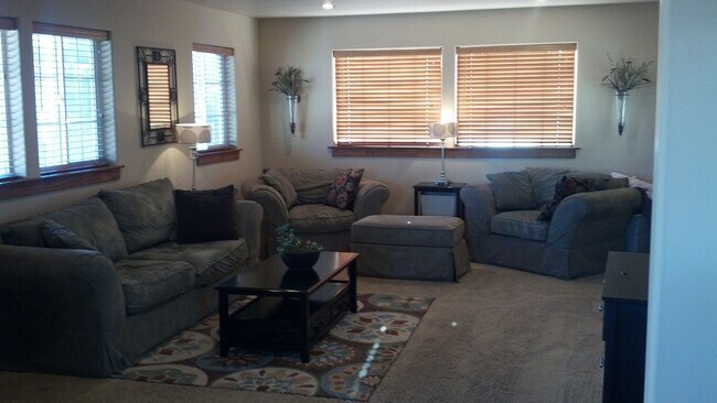 Photo - 147 Dogwood Dr