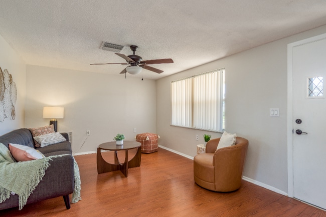 Photo - 1748 Colmar Dr