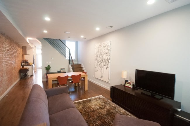 Photo - 1005 Kenyon St NW