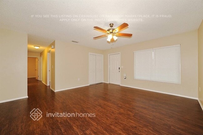 Photo - 312 48th St W