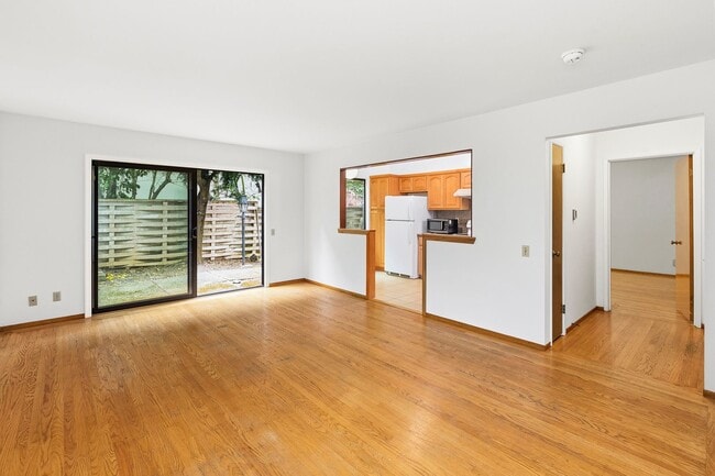 Photo - 592-594 Corbett Avenue Unit 592 Corbett Avenue