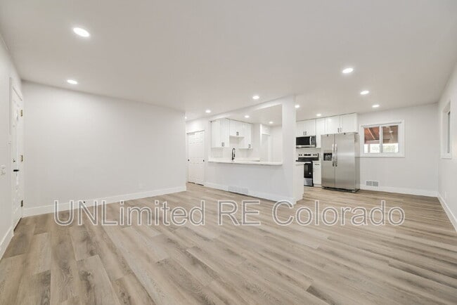 Photo - 1350 Troy St