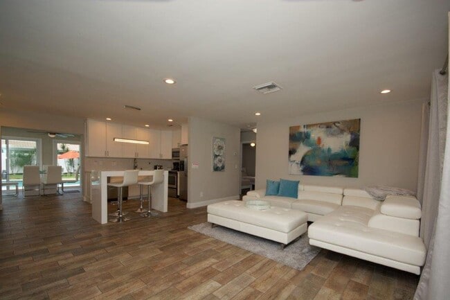 Photo - Step Into Sunshine: Modern Charm Meets Coa...