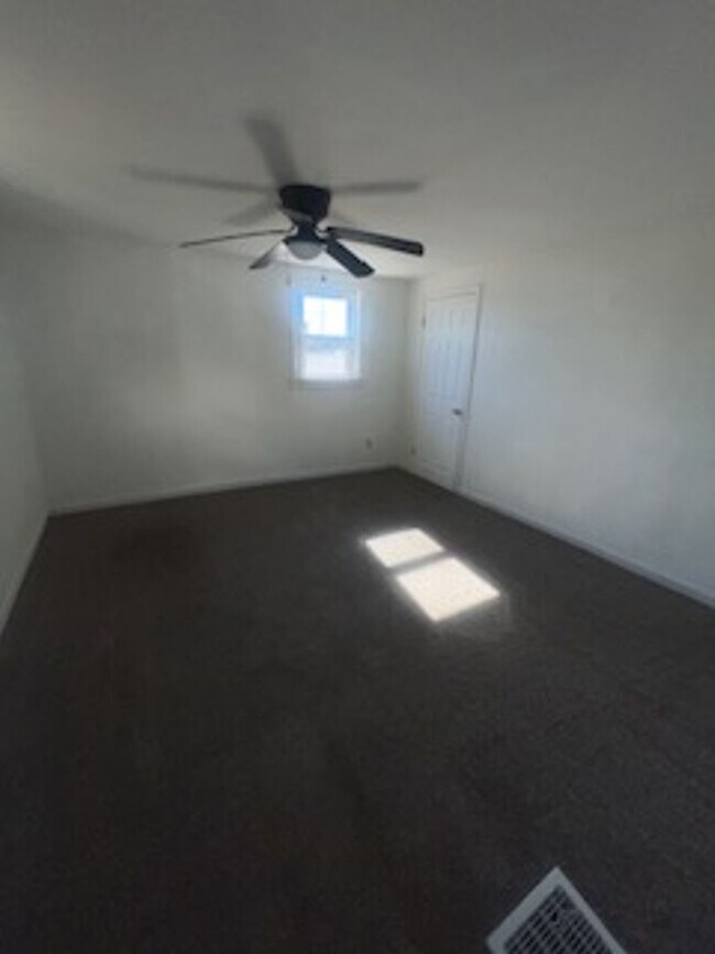 313 E Franklin St Unit B