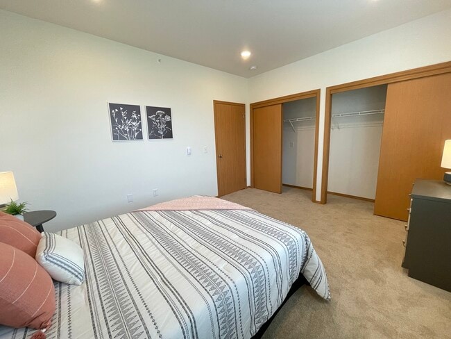 Bedroom 1x1 Attached