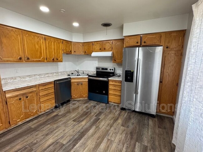 Building Photo - 609 N 29th St Rental
