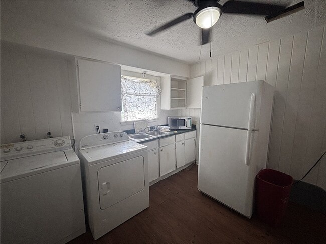 Photo - 4222 Wipprecht St