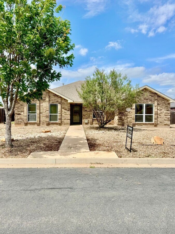 COMING SOON!! 4 Bedroom Home in Southland!!! - COMING SOON!! 4 Bedroom Home in Southland!!!