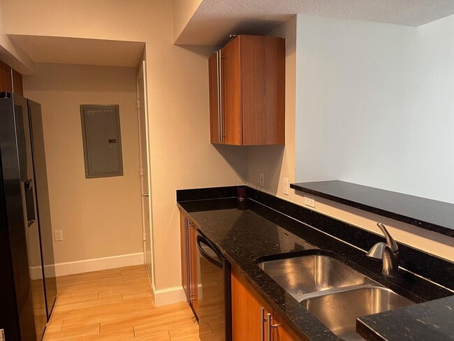 Photo - 1551 N Flagler Dr Unit 802