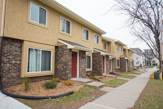 Photo - Brooks Towne