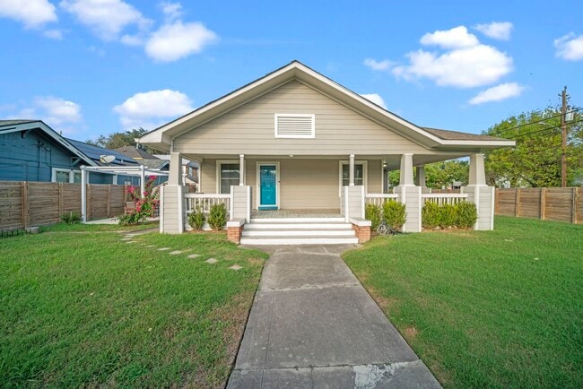 Photo - 5711 Sherman St