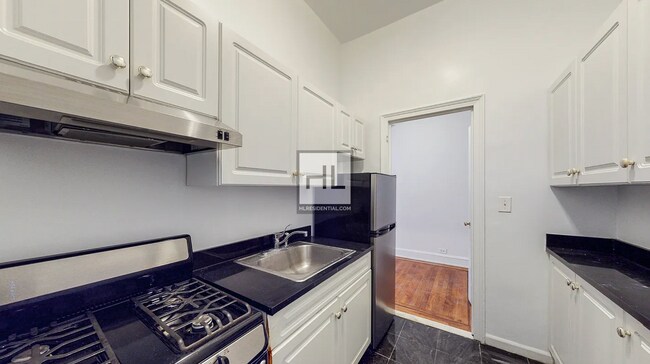 Photo - E 81st St Unit 5C