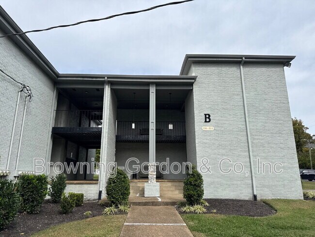 Building Photo - 1900 Richard Jones Rd Unit B203