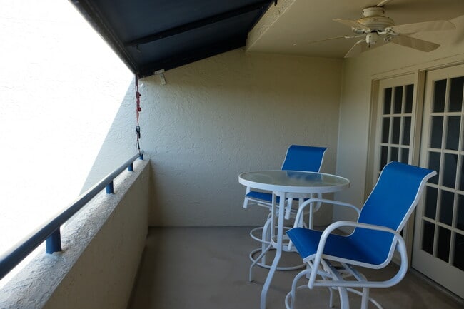 Photo - 835 S Osprey Ave Unidad 411