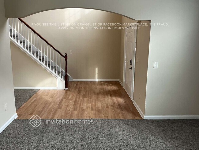 Photo - 4444 Grove Lake St SW