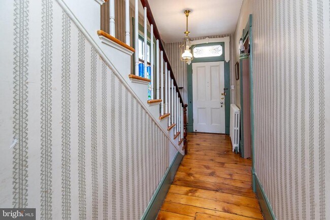 Photo - 45 York St House