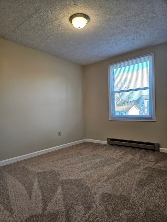 Photo - 212 E Fairfax St