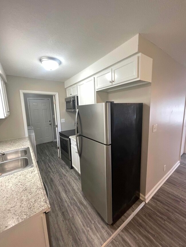 Photo - 641 Miles Ct