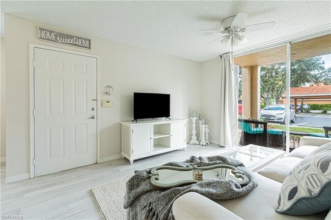 Photo - 1260 Wildwood Lakes Blvd