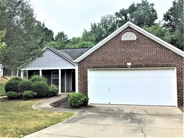 Building Photo - 411 Revis Creek Ct