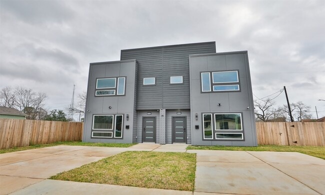Building Photo - 9315 Ashville Dr Unit A Rental