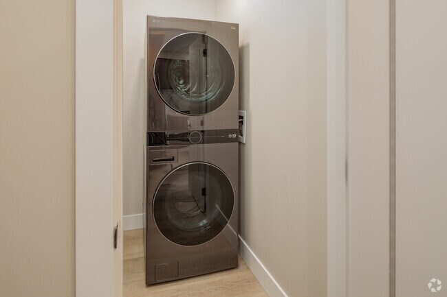 2BR, 2BA - 927SF - B - Laundry - Westview