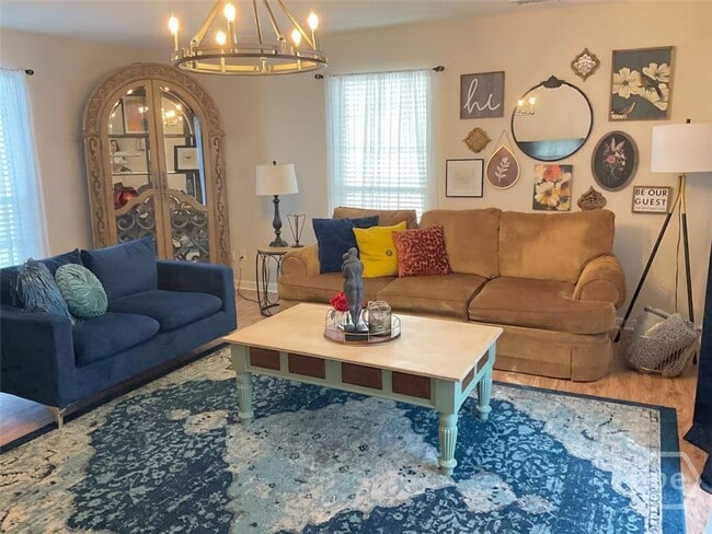 Photo - 312 Bonaventure Rd