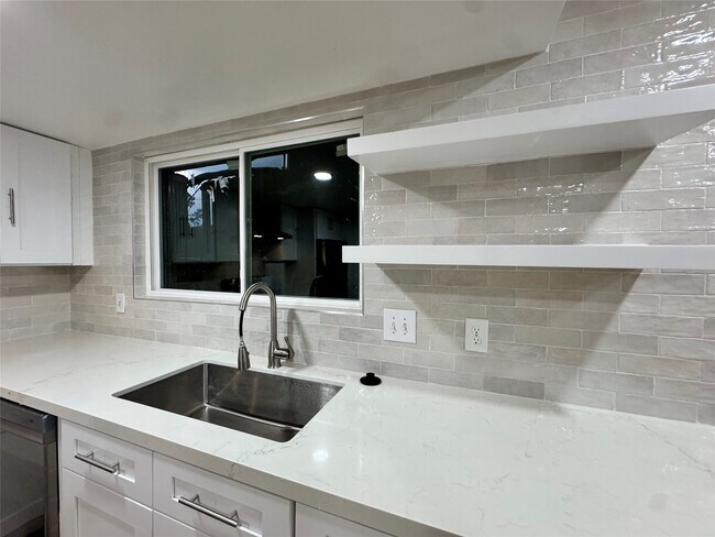 Photo - 10002 Knoboak Dr Unit 43