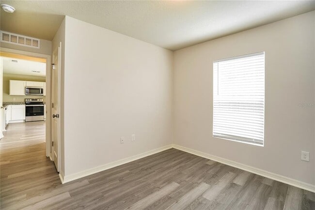 Photo - 2922 W Higgins Pl