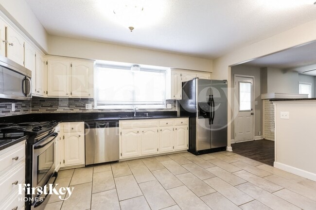Photo - 111 Johnston Pkwy