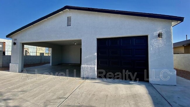Photo - 231 W 28th St