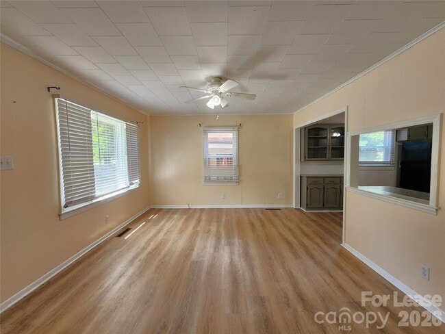 Photo - 135 Oak Grove Rd
