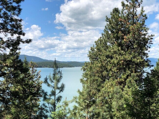 Photo - House on Finley Point Fully Furnished