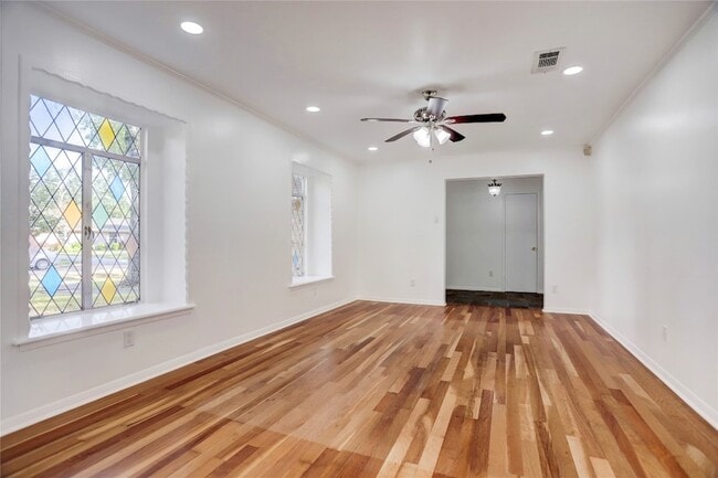 Photo - 5735 Wigton Dr
