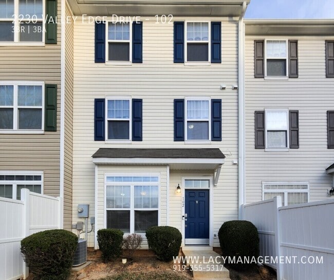 Building Photo - 2230 Valley Edge Dr