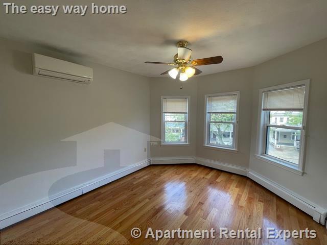 Photo - 942 Broadway Unidad #2