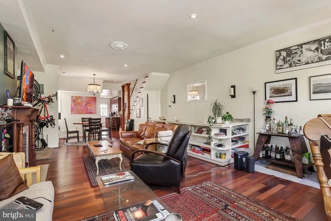 Photo - 506 M St NW Unidad 2