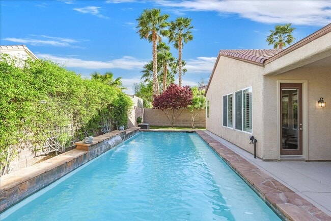 Building Photo - Rental Home with Large Pool