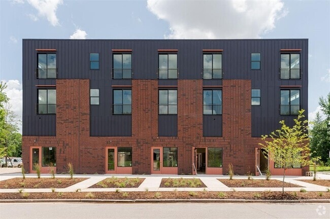 Building Photo - 1744 NW 15th St Unit 2C Rental