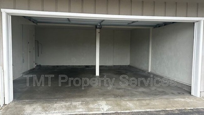 Photo - 2170 Seaview Ave