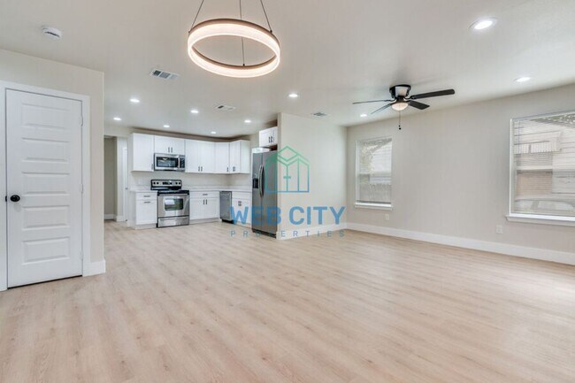 Photo - 2546 Kathleen Ave