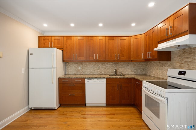 Photo - 9 Windell Pl Unit 9