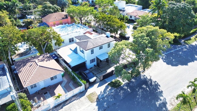 Photo - 927 SW 18th Ave