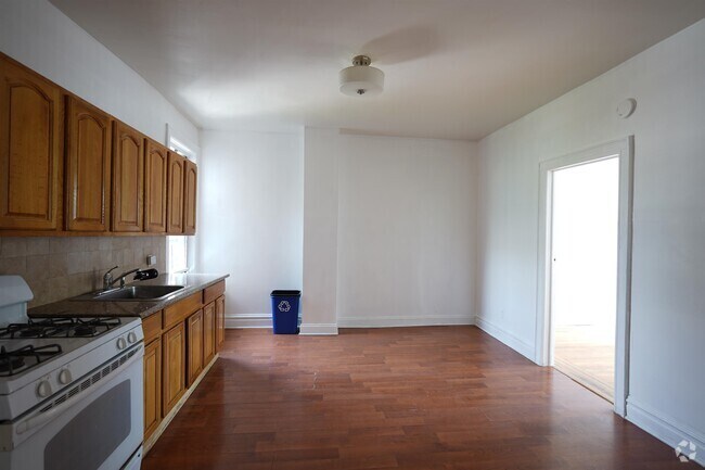Building Photo - 573 Ave E Unit 6 Rental