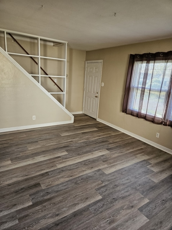 Photo - 1529 Myrtle Ave