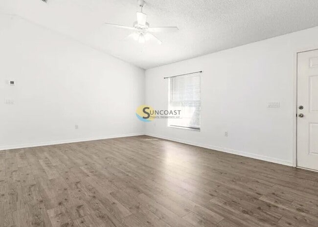 Photo - 61 Raleigh Dr House